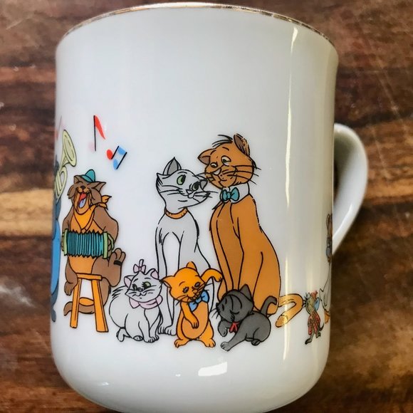 Pair of Walt Disney Productions porcelain mugs - Picture 1 of 6